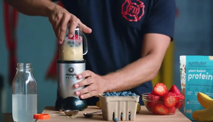 How to Make a Milkshake With a Blender